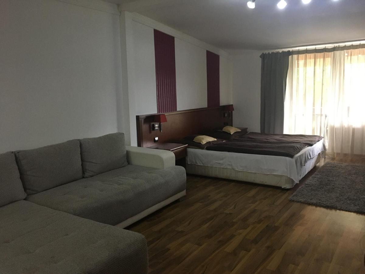 Termal Apartman Nyírbátor Buitenkant foto