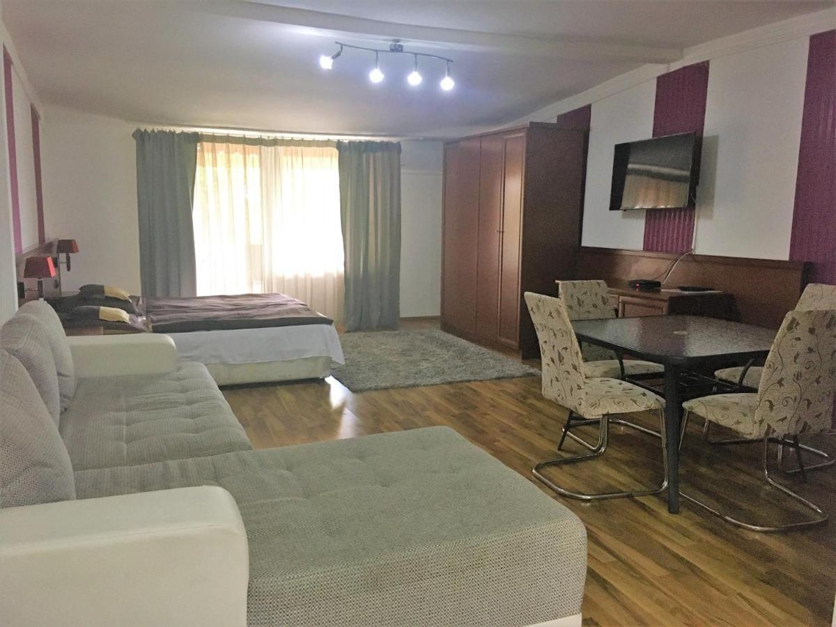Termal Apartman Nyírbátor Buitenkant foto