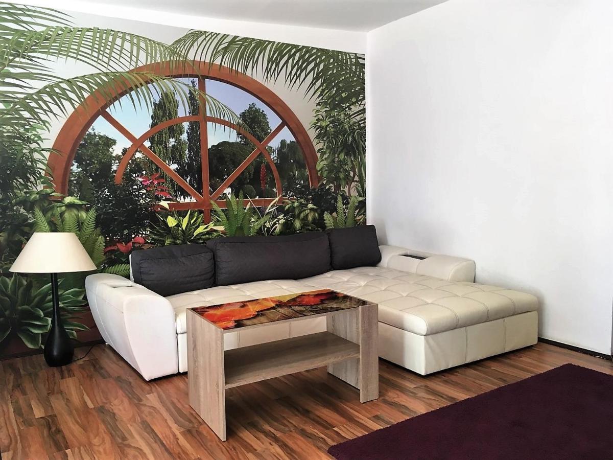 Termal Apartman Nyírbátor Buitenkant foto